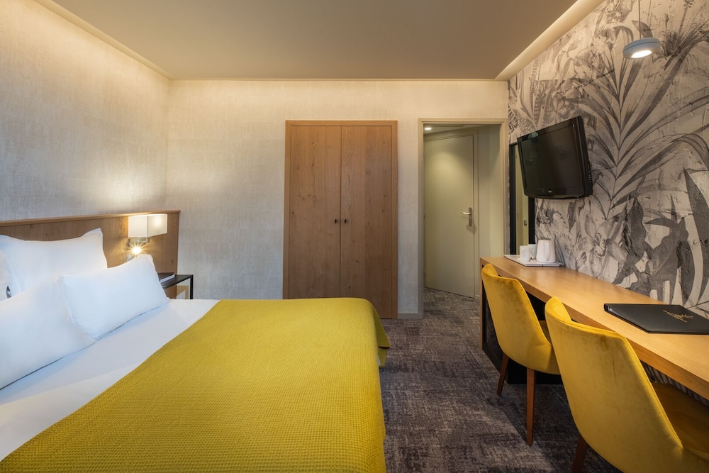 GOLF AND HOTEL DU GOUVERNEUR-MONTHIEUX 22/55