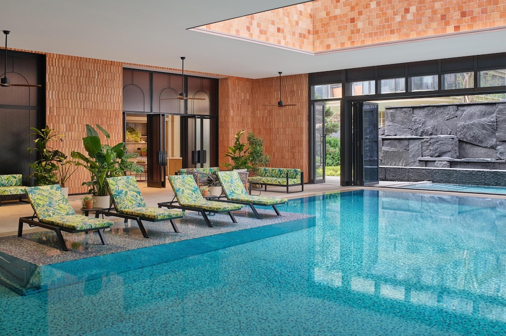 Xi Zhe Wuxi, Curio Collection by Hilton 21/36