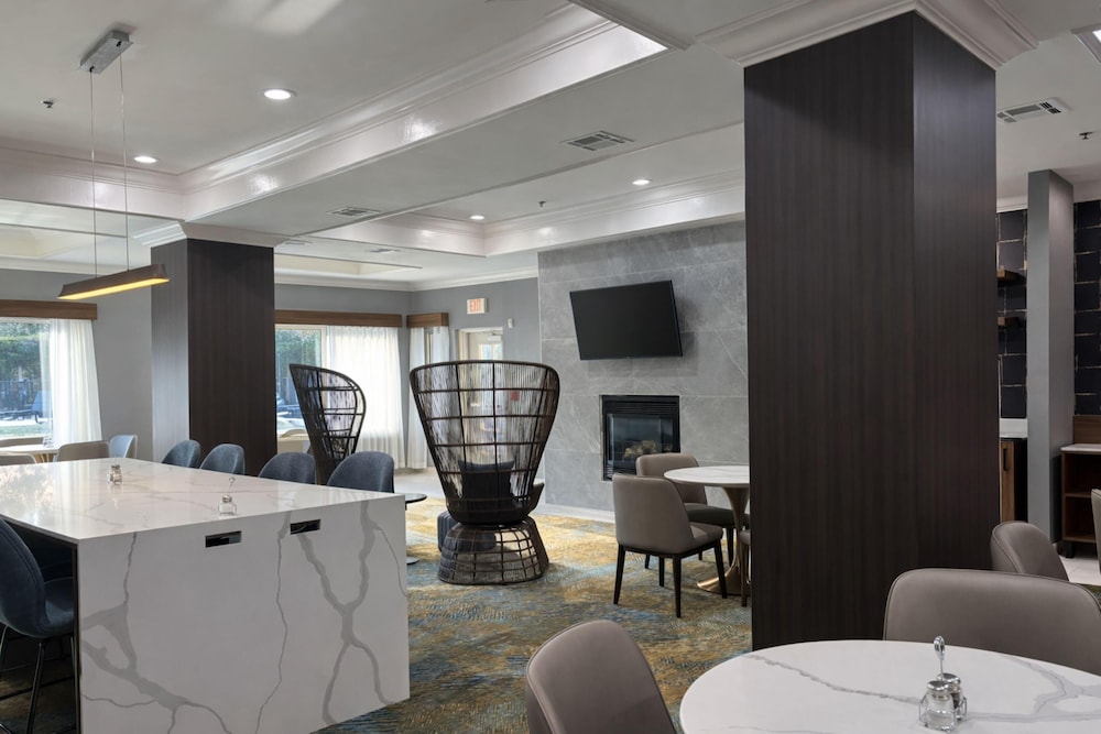 La Quinta Inn & Suites Nacogdoches 43/54