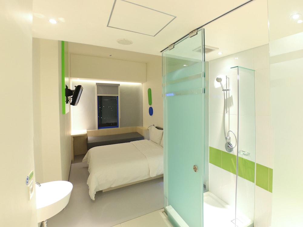 Pop Hotel Festival Citylink Bandung 39/42