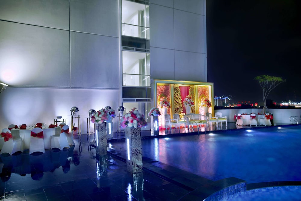 Aston Pluit Hotel and Residence 44/66