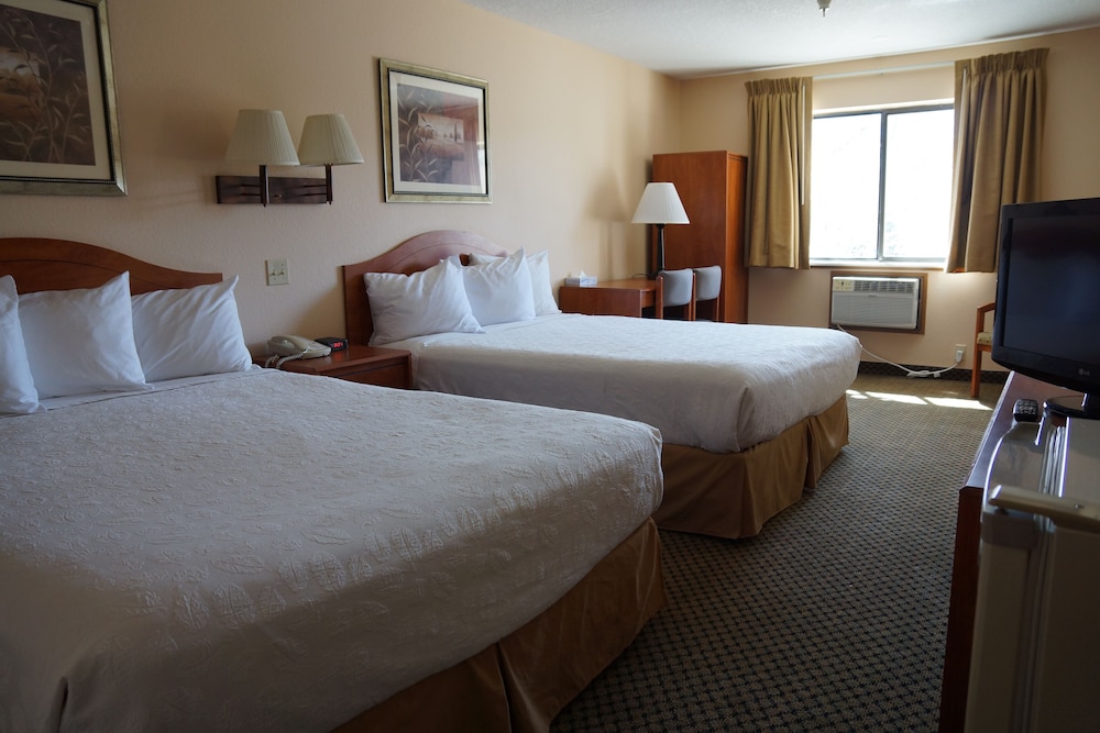 Luxury Inn And Suites 11/75