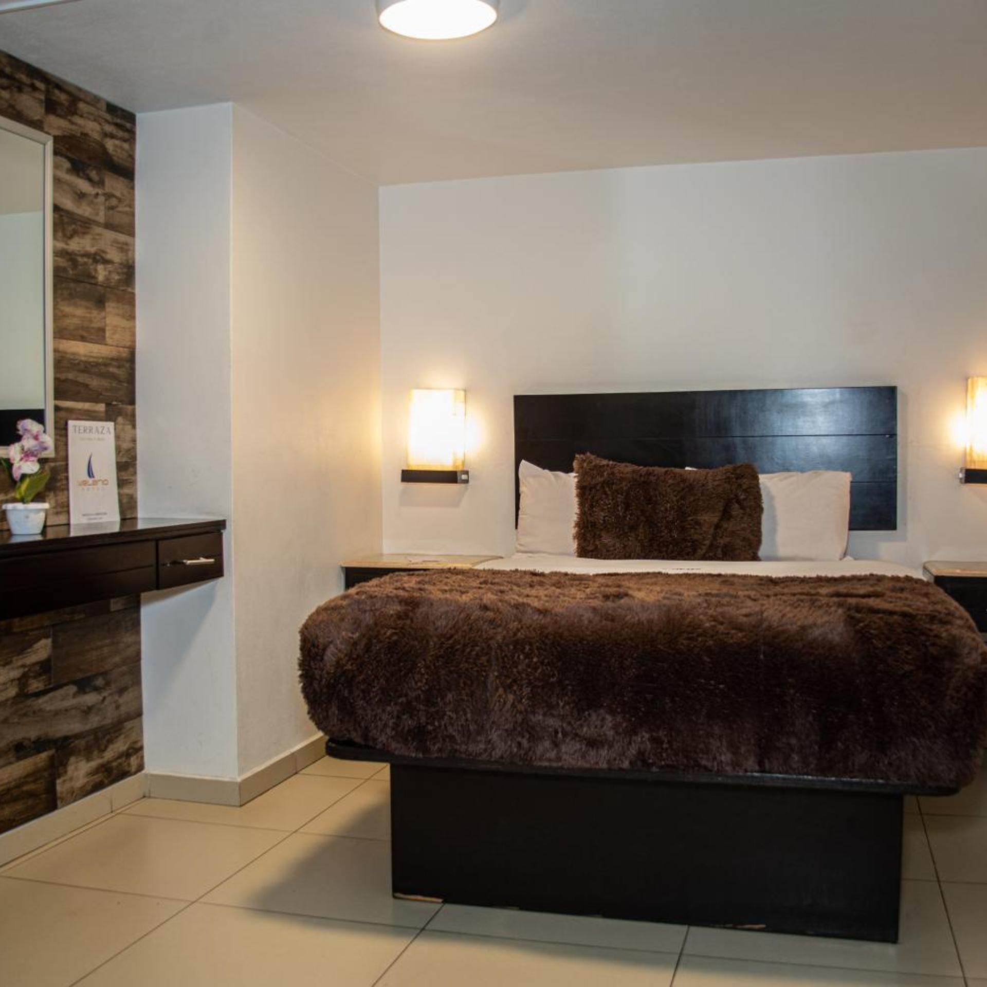 Suite, Double Bed, Hotel Velario 5/8