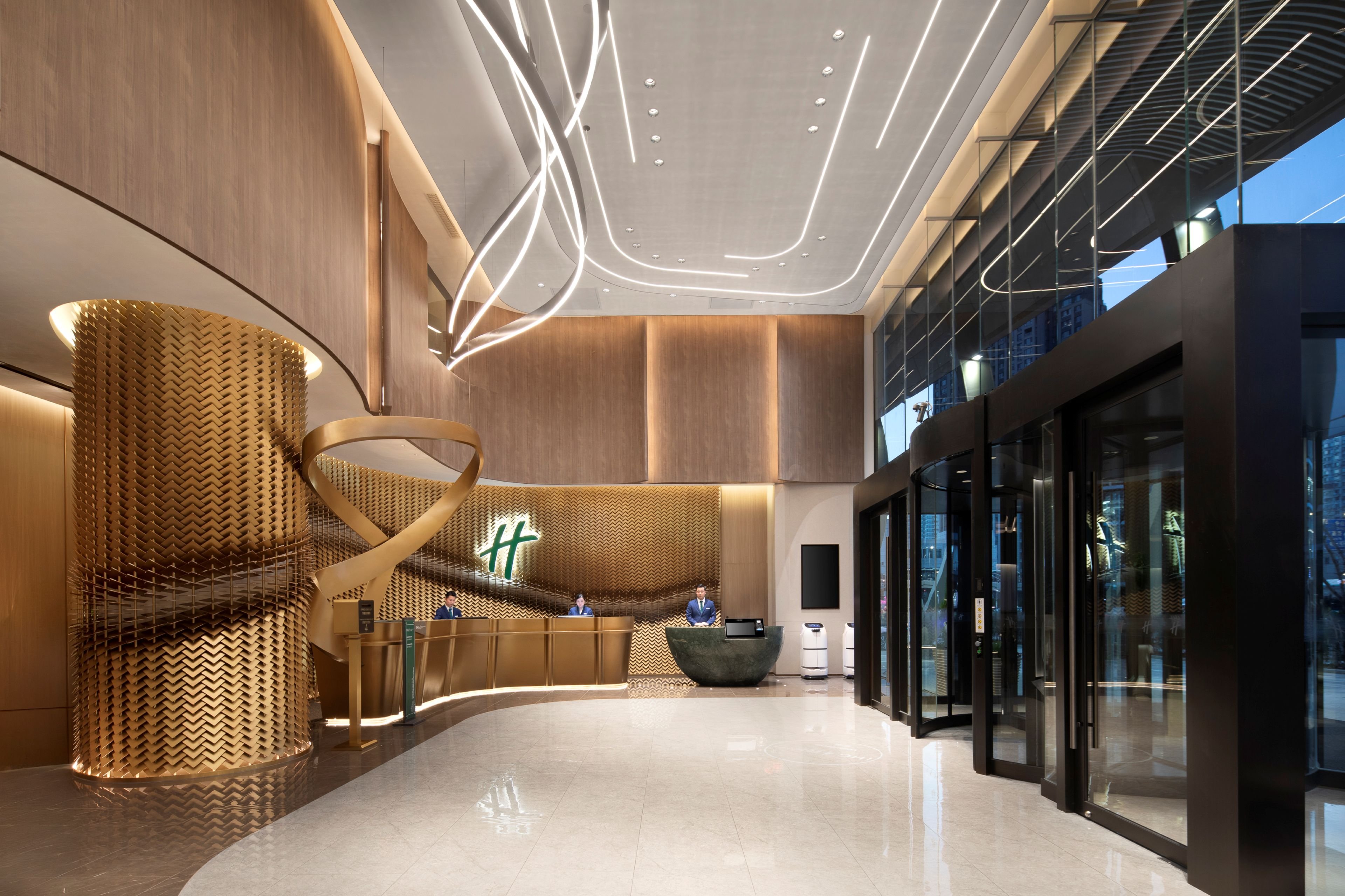 Holiday Inn Shanghai Jing'an by IHG 9/57