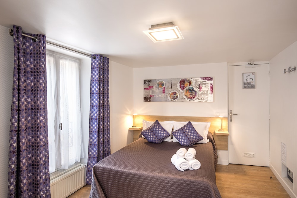 SUPERIOR, DOUBLE BED, KITCHENETTE