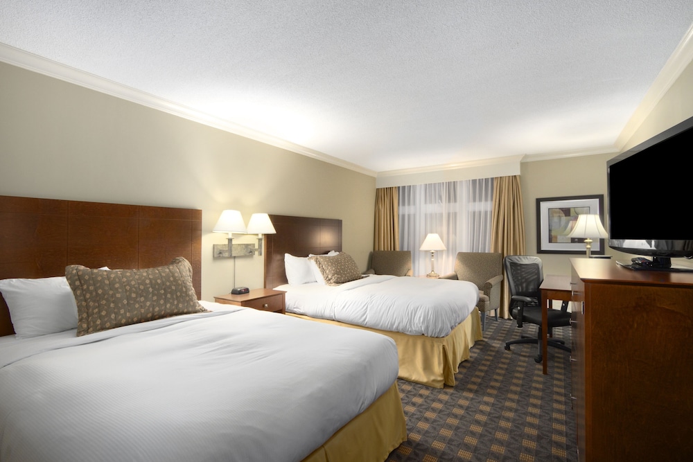 Ramada By Wyndham Cornwall 26/71