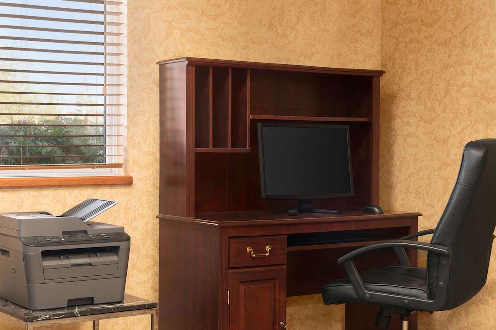 Days Inn by Wyndham Swift Current 35/41