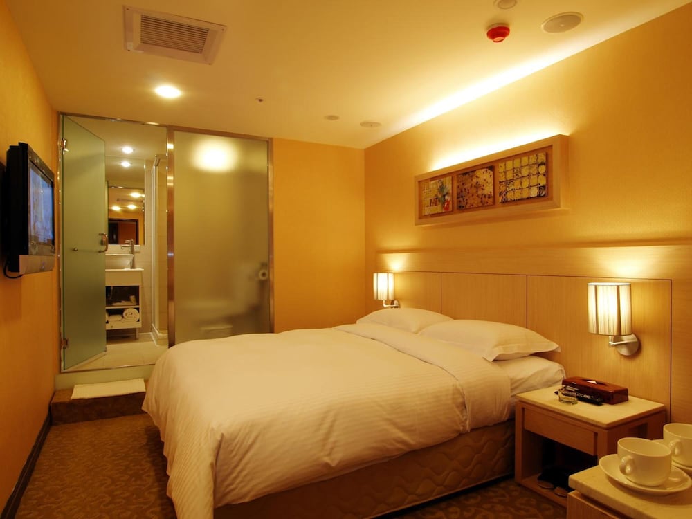 Eastern Star Hotel 15/35