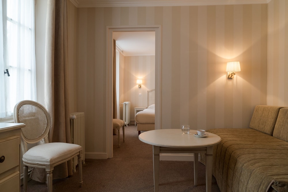 Hostellerie des Trois Pigeons, Paray-le-Monial 35/64