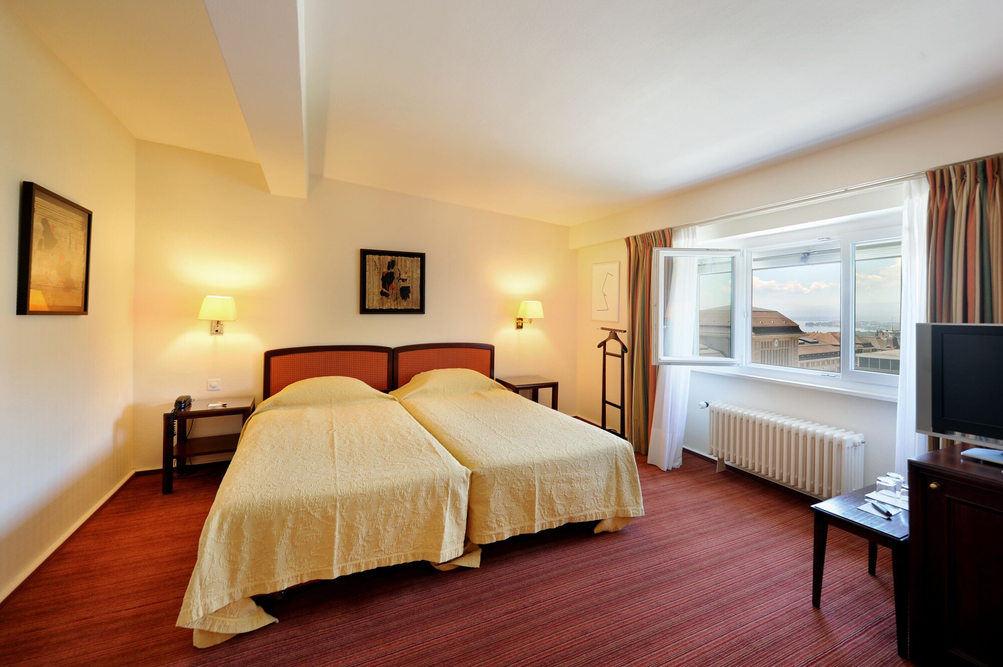 SUPERIOR, TWIN BEDS