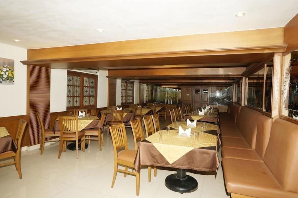HOTEL NAHAR MANCHESTER INN 34/42