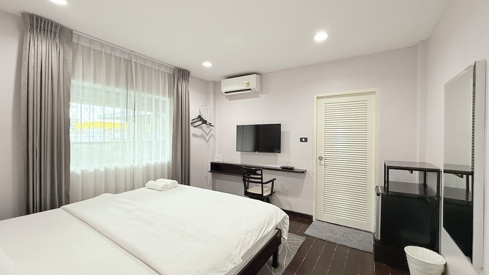 Issara House Bangkok 17/57