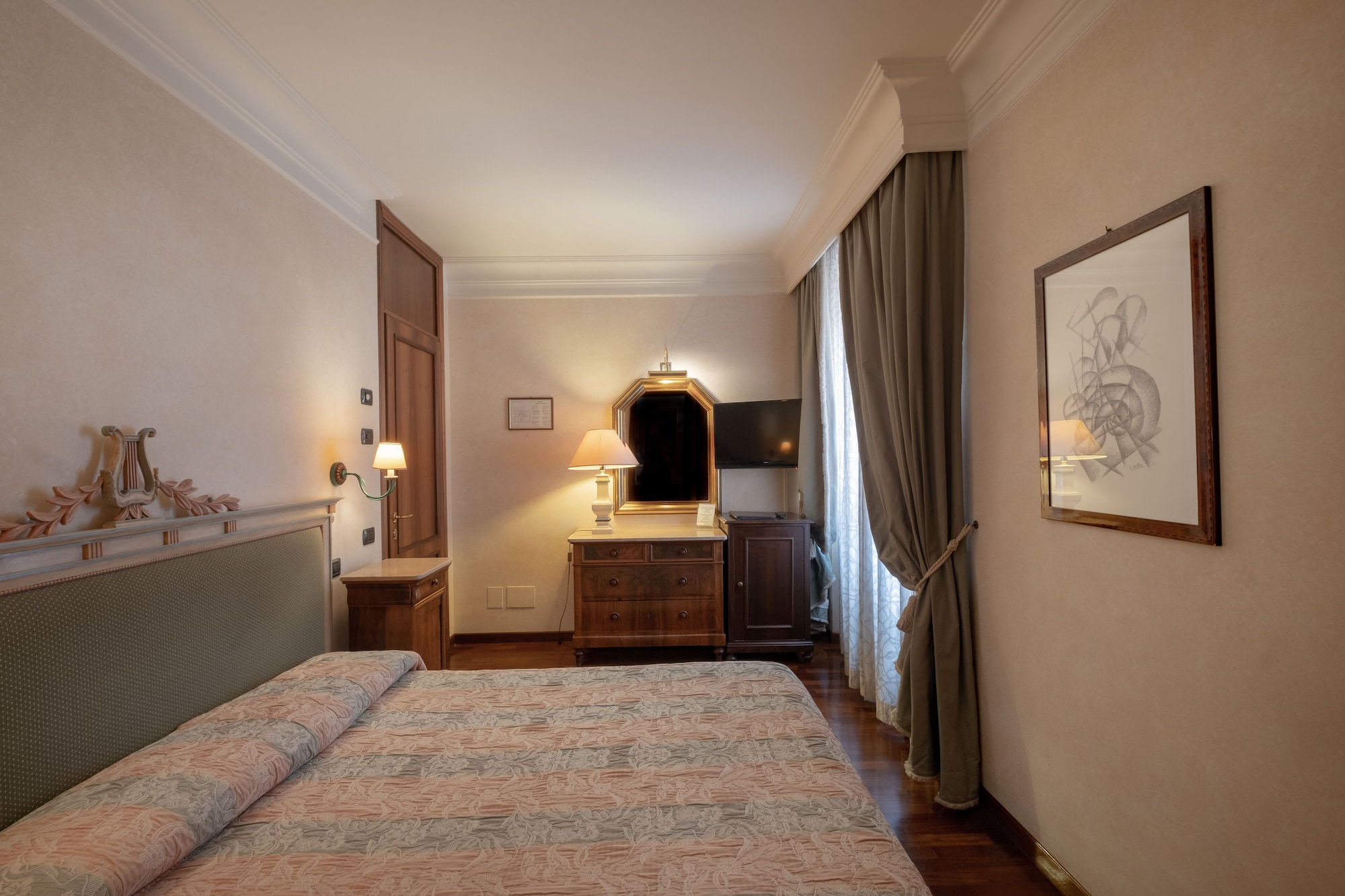 ECONOMY, DOUBLE BED