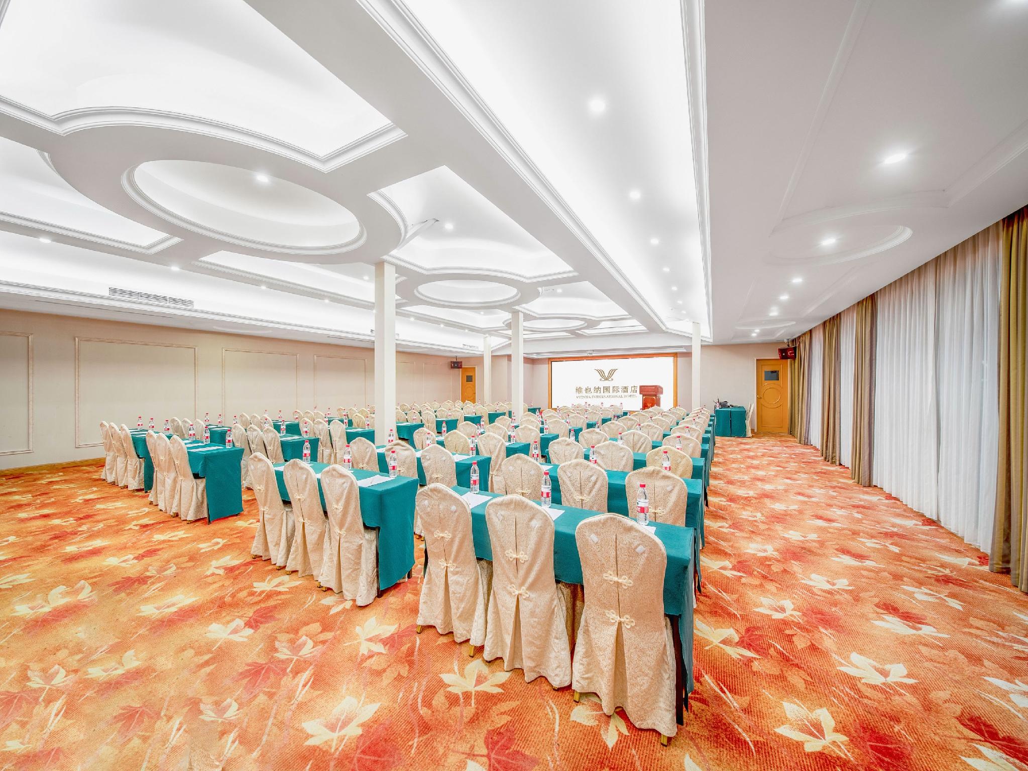 Vienna International Hotel (Shenzhen Dameisha) 36/43