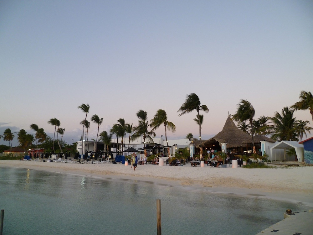 Le Chateau Ocean Villas 41/48