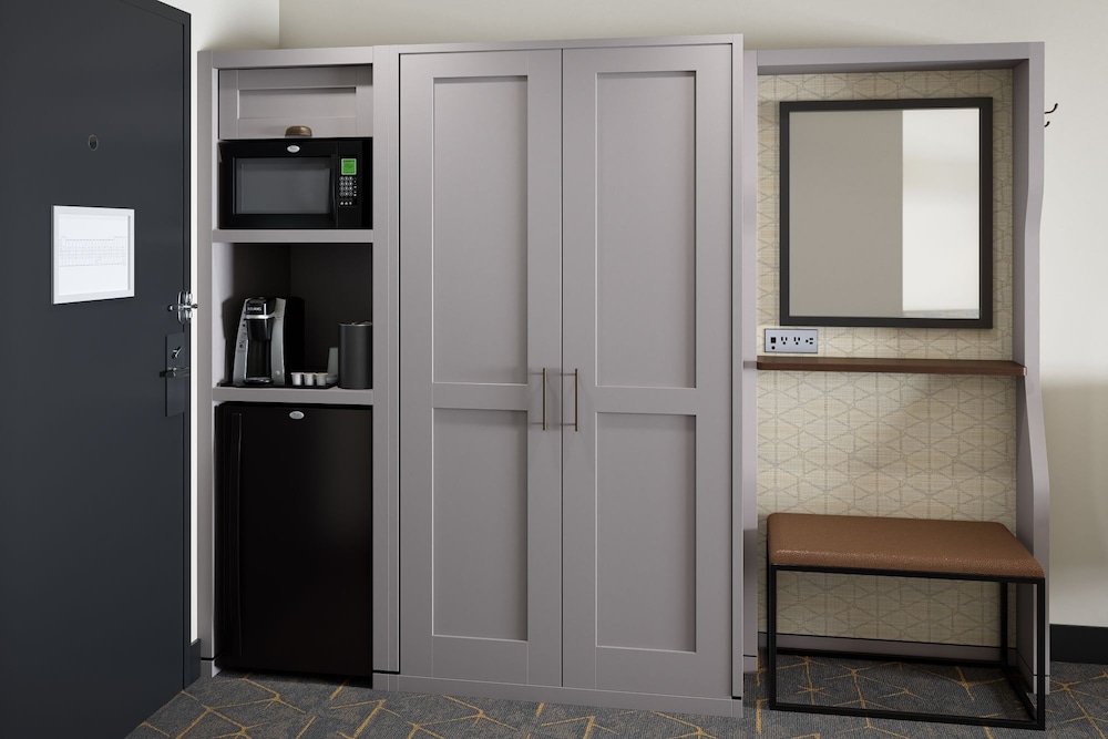 Holiday Inn Richland on the River, an IHG Hotel 11/68