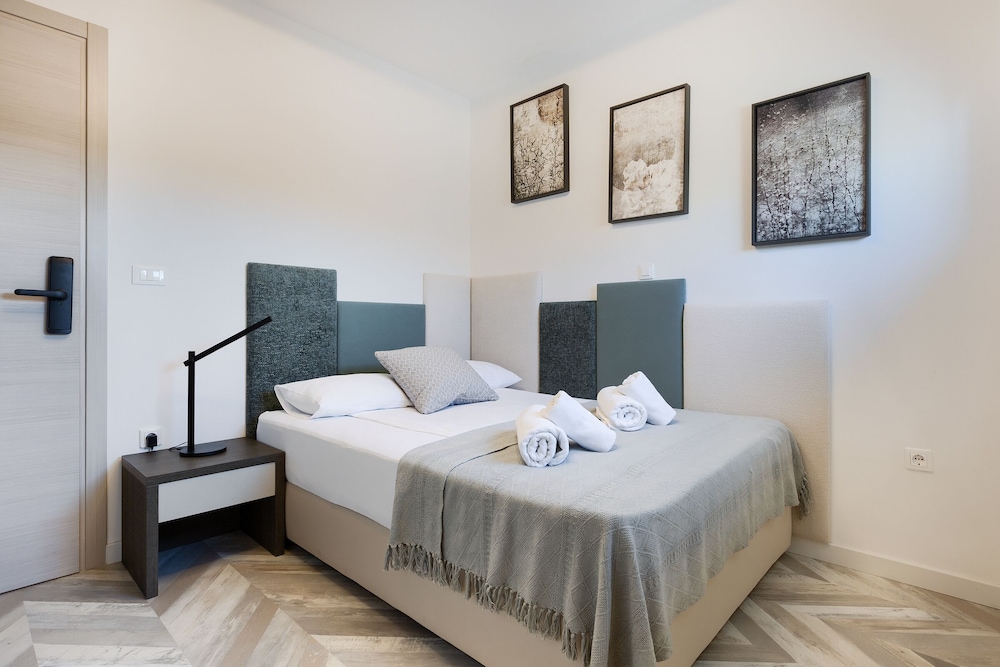 Pula City Center Accommodation 12/50