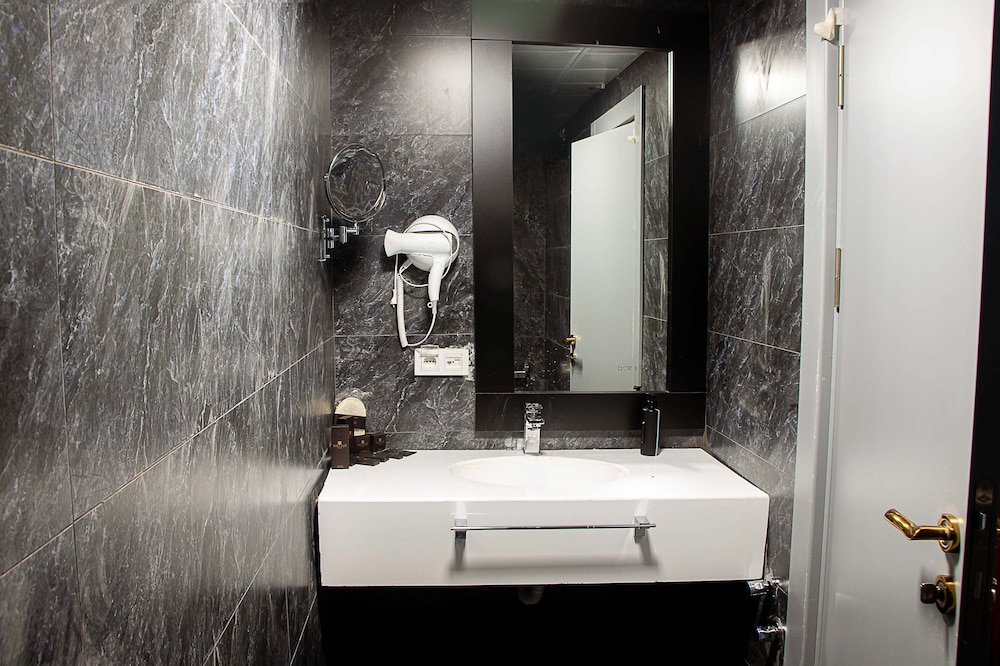 Shelter Inn Hotel & Spa 44/47