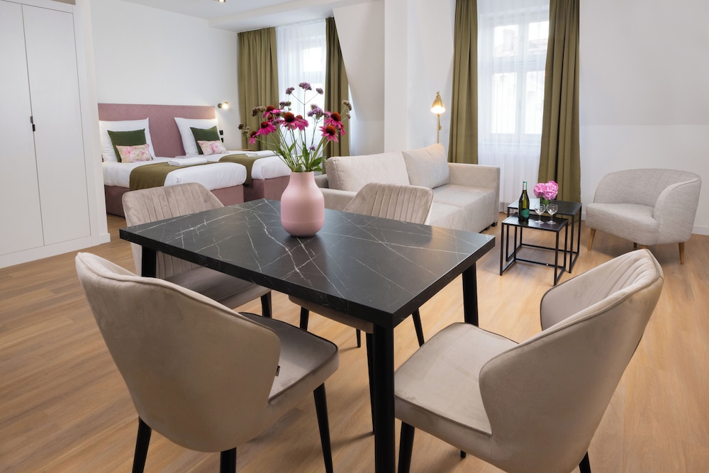 Rajska Residence 28/31