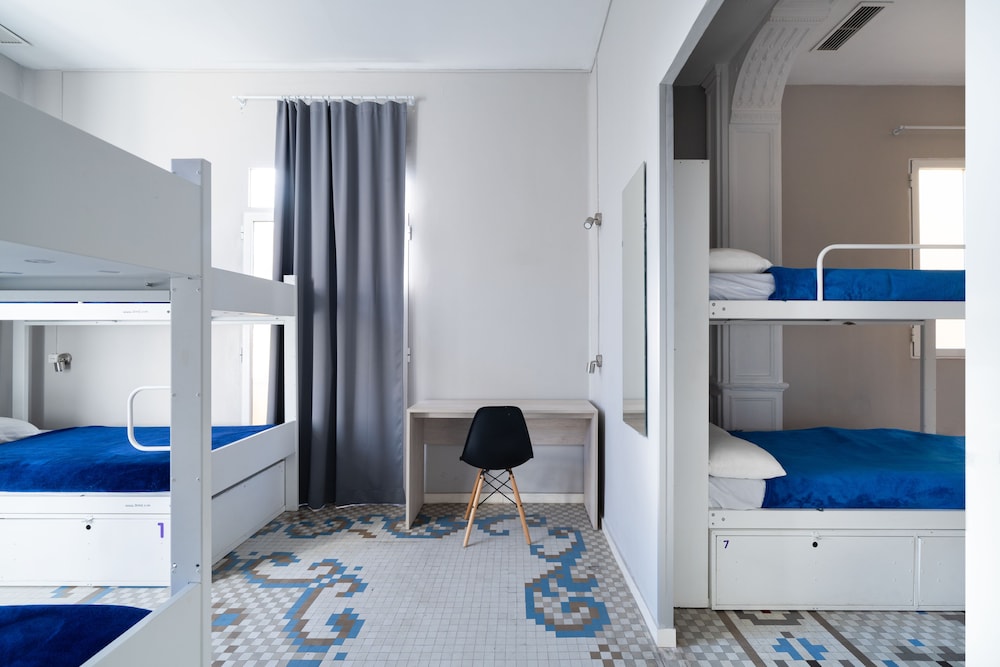 Purple Nest Hostel 50/60
