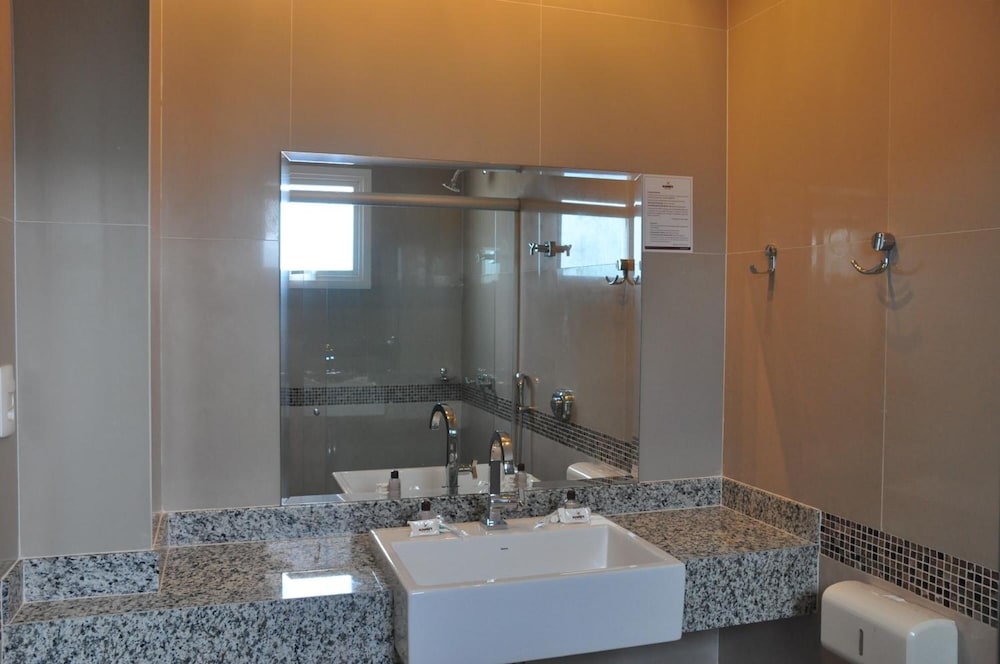 Kamur Plaza Hotel 41/41