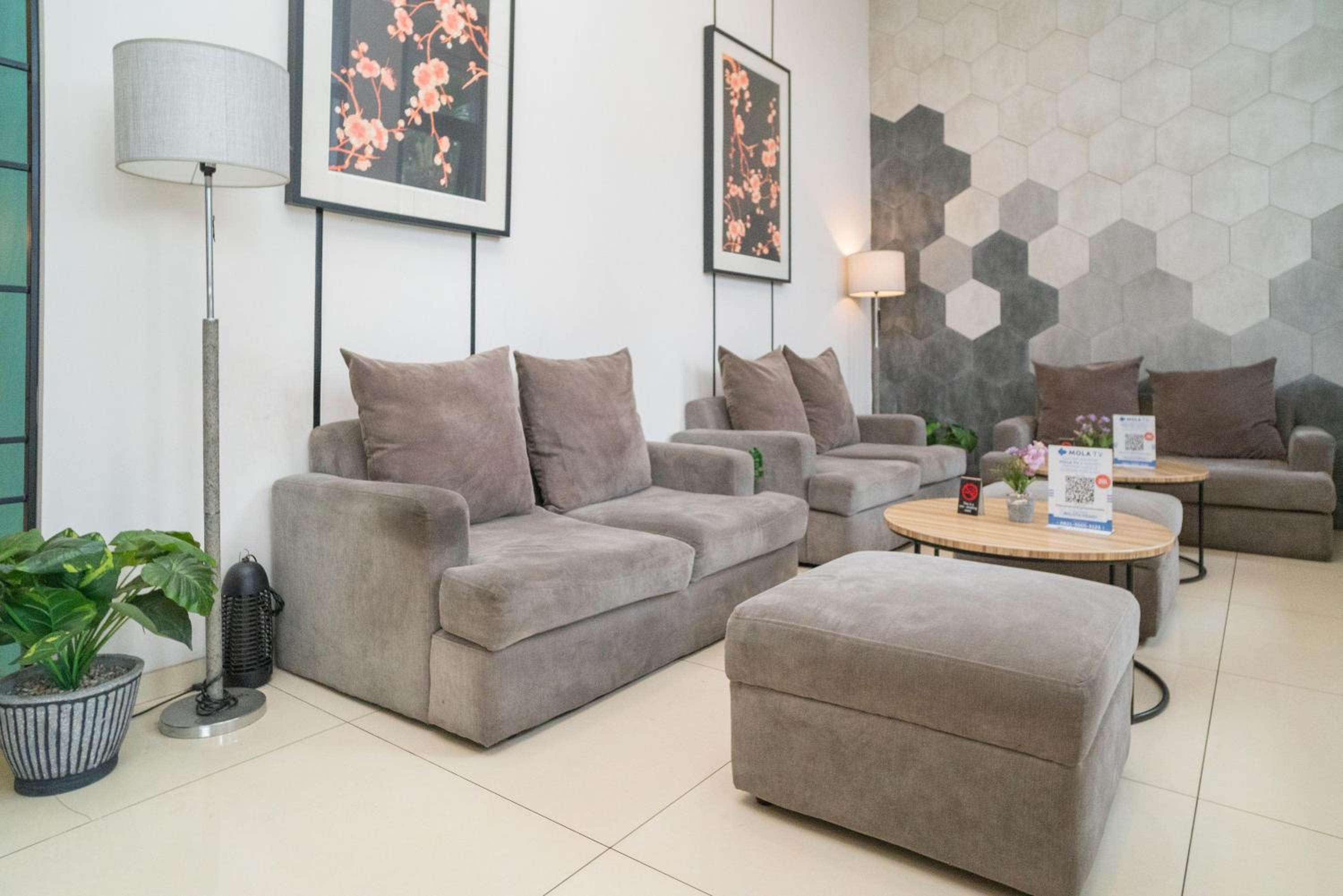 Sans Hotel FiFFa Premiere Malang 36/56