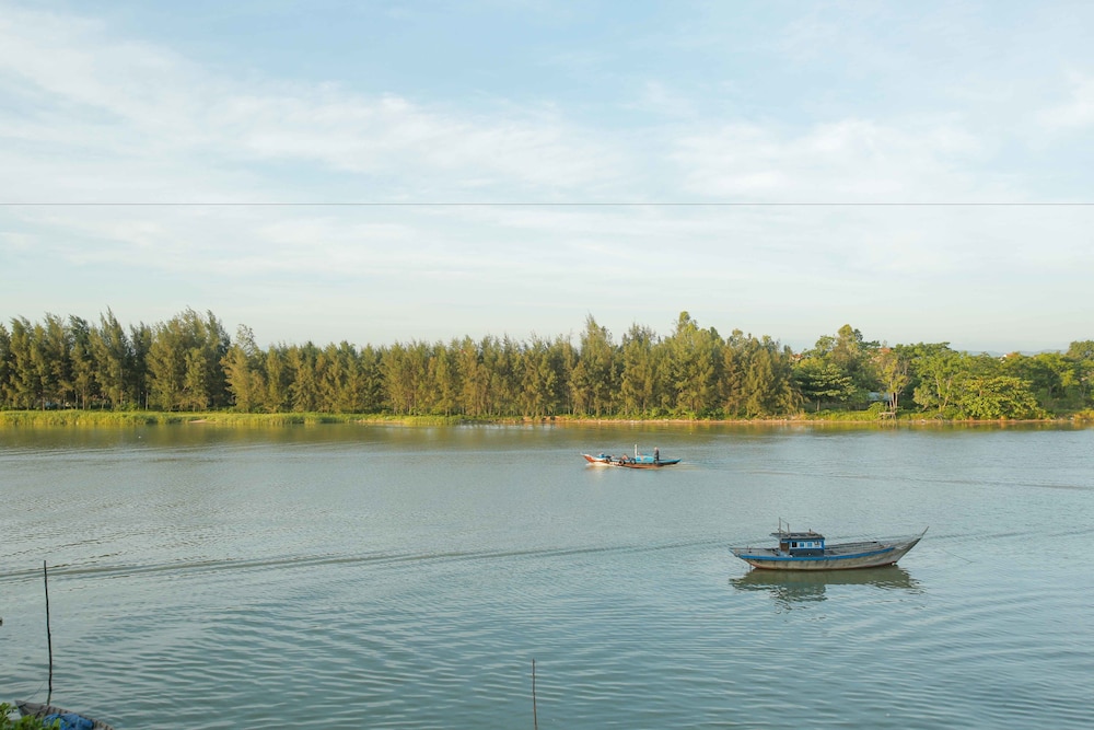 Silk River Hoi An Hotel & Spa 43/49