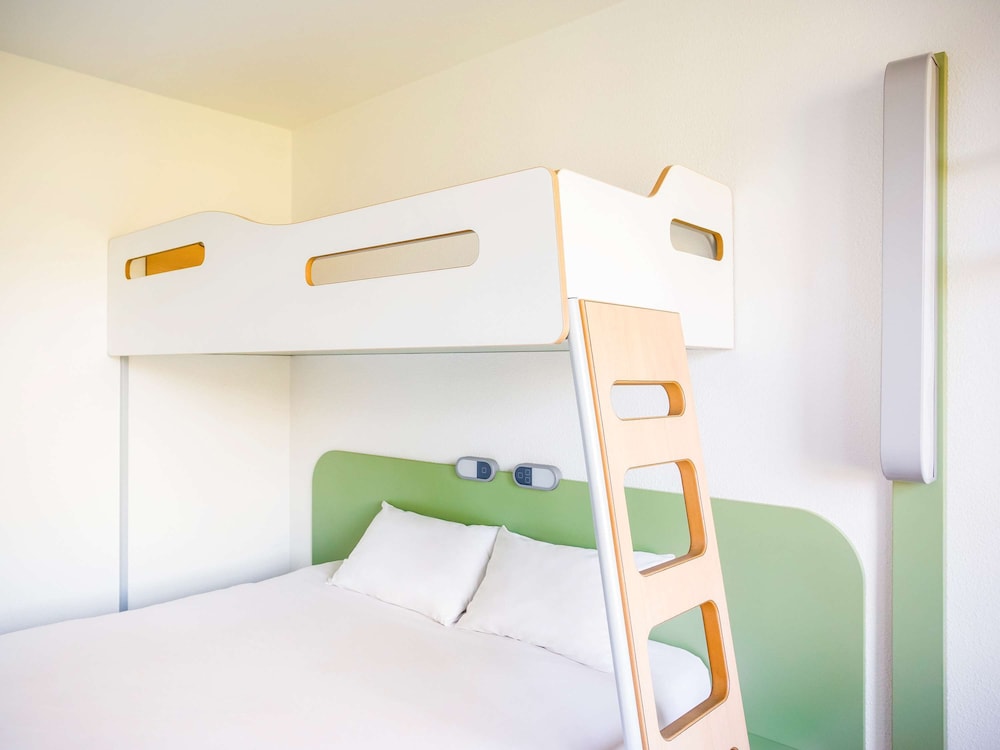 Ibis Budget Pau Lescar 23/68