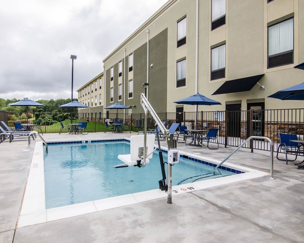 Comfort Inn & Suites Lynchburg Airport - University Area 23/40