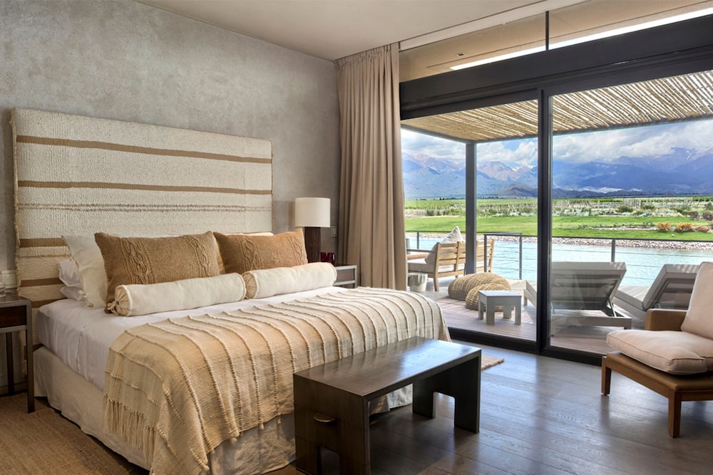 2 BEDROOMS, DELUXE, VILLA, LAKE AND TWIN BEDS, LAKE VIEW