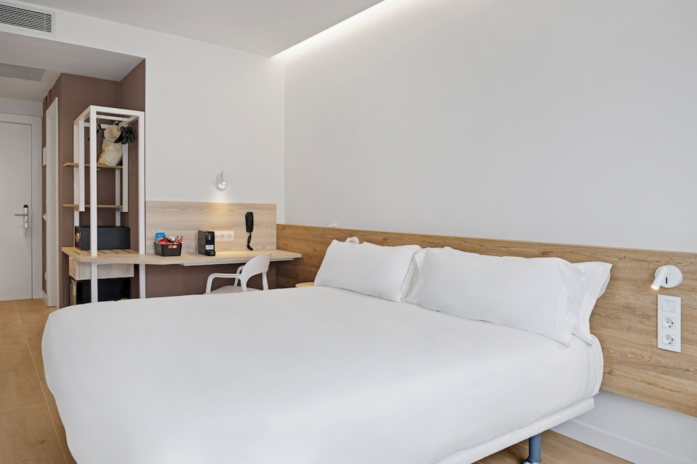 Room at B&B HOTEL Castro Urdiales, CASTRO URDIALES