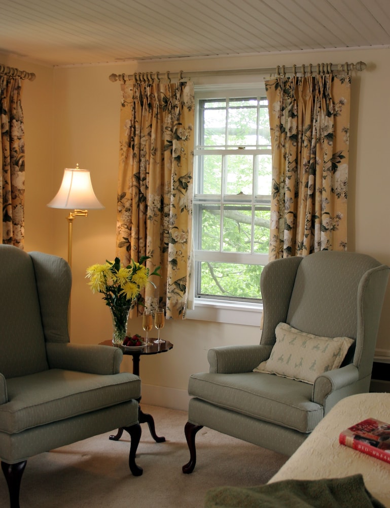 Fairville Inn 31/55