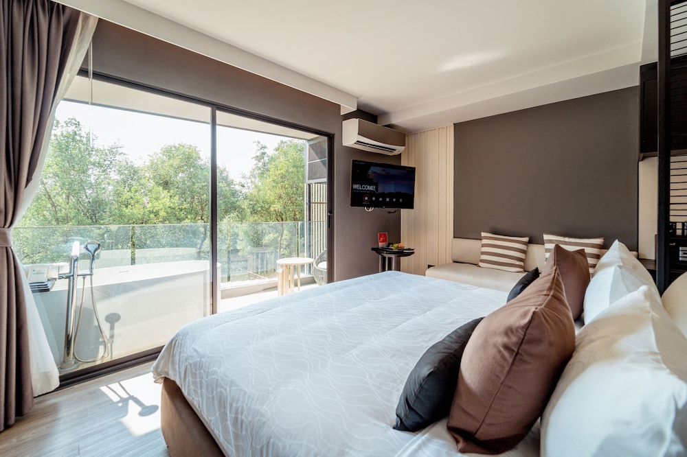 Bayphere Hotel Pattaya JC 6/49