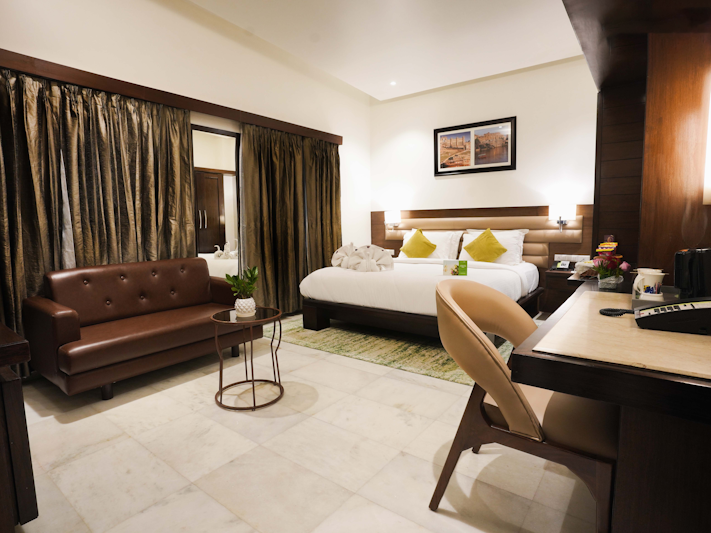 Leisure Inn Grand Chanakya 12/37