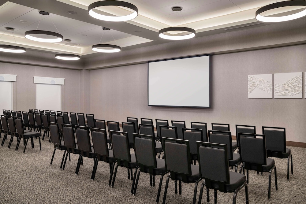 Home2 Suites By Hilton Denver Downtown Convention Center 49/51