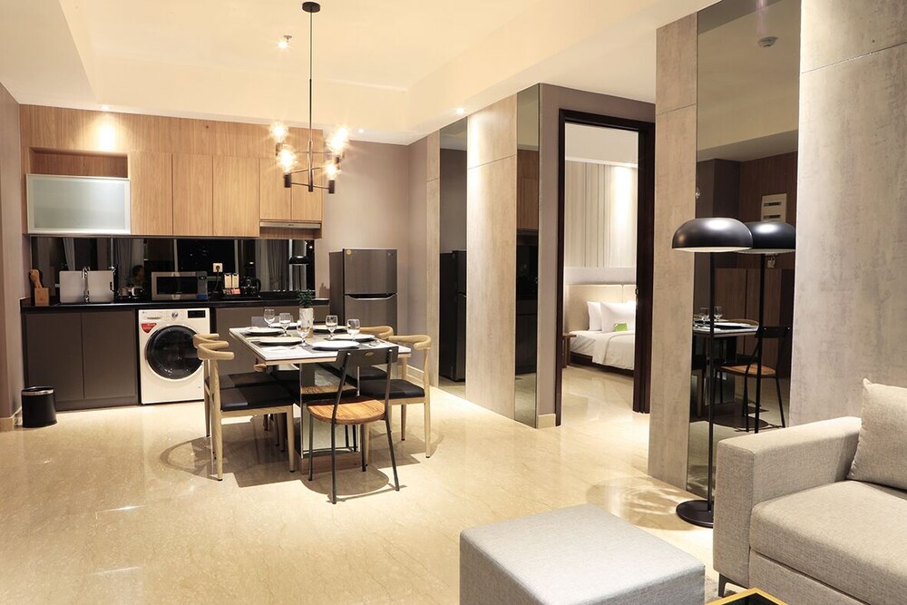 Menteng Park Exclusive Emerald 52/68