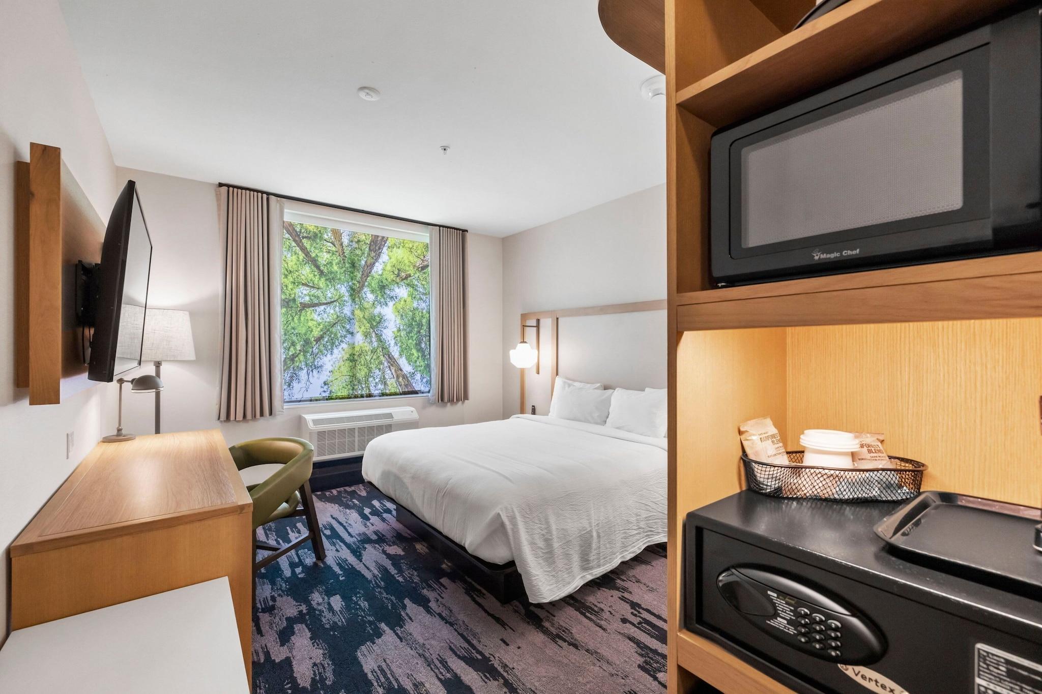 غرفة بسرير مزدوج لذوي الإعاقة، Fairfield by Marriott Inn & Suites San Francisco Airport Oyster Point Area 2/2