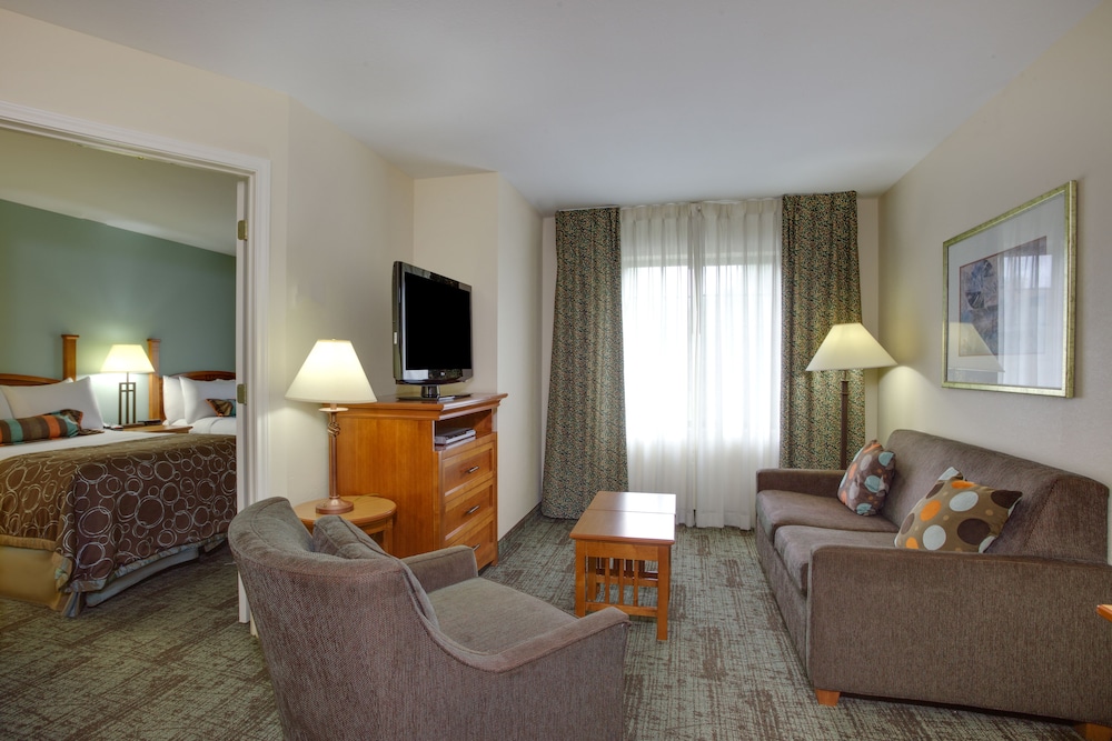 Staybridge Suites Corning 39/66