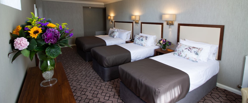 Eyre Square Hotel 24/58