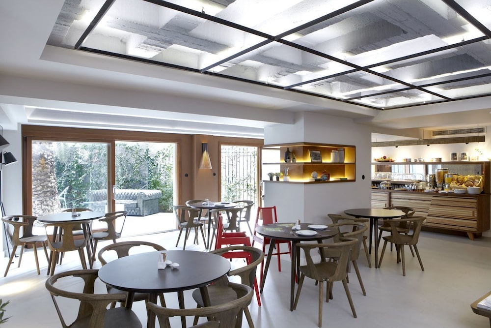 Apollon Library Suites 27/38