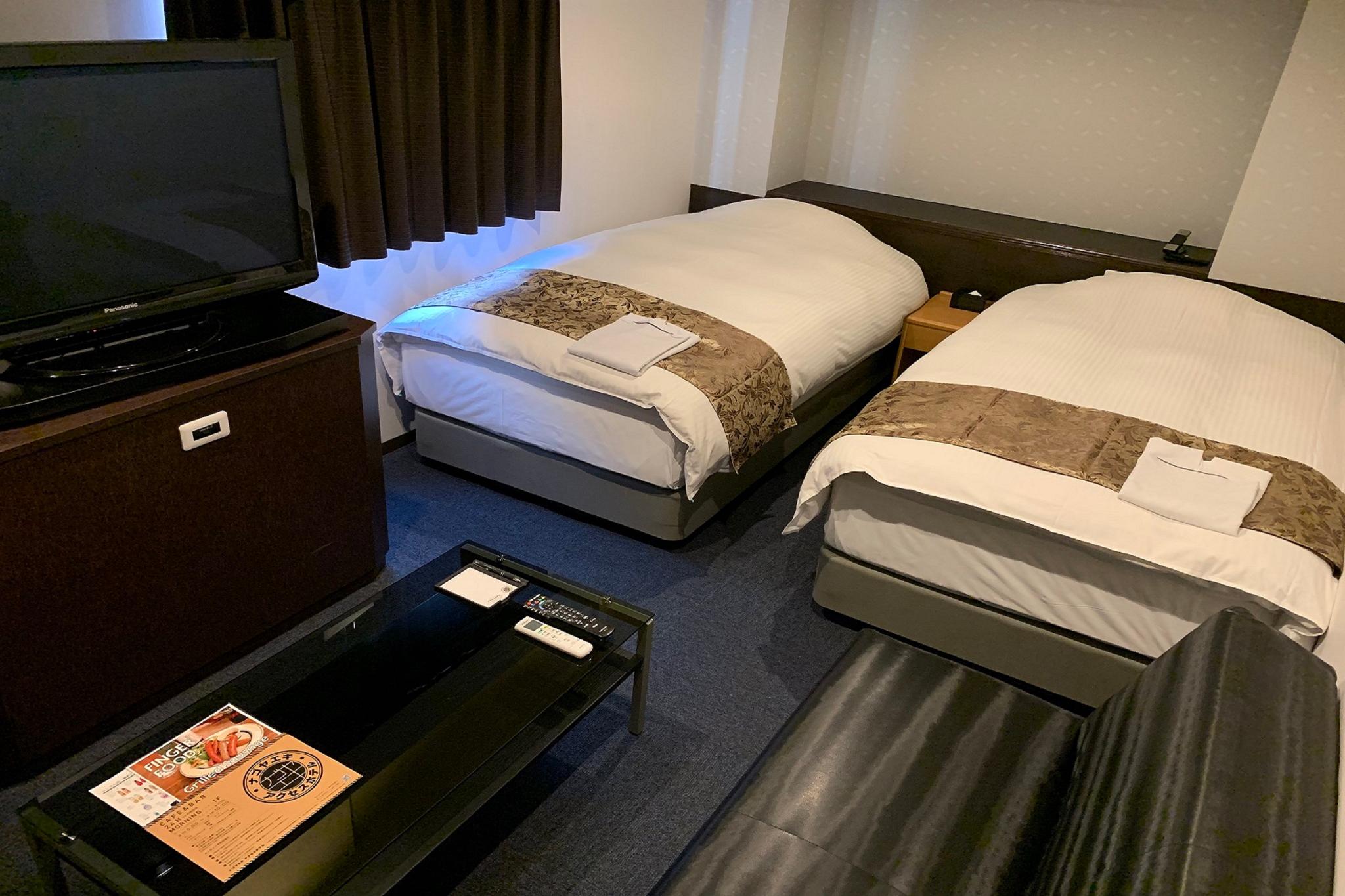 Room, Twin Beds