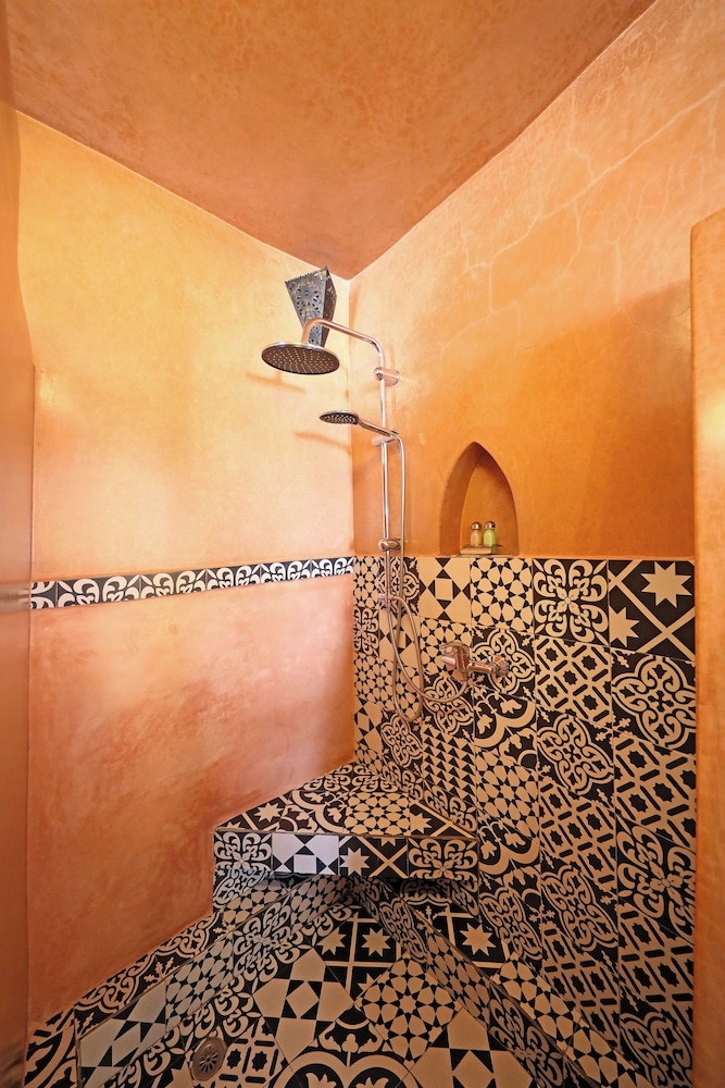 Riad Watier 67/72