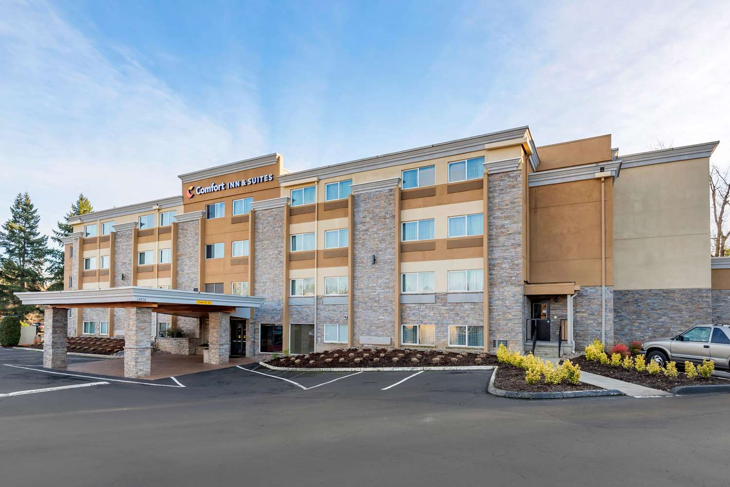 Comfort Inn and Suites Tigard near Washington Square 35/35