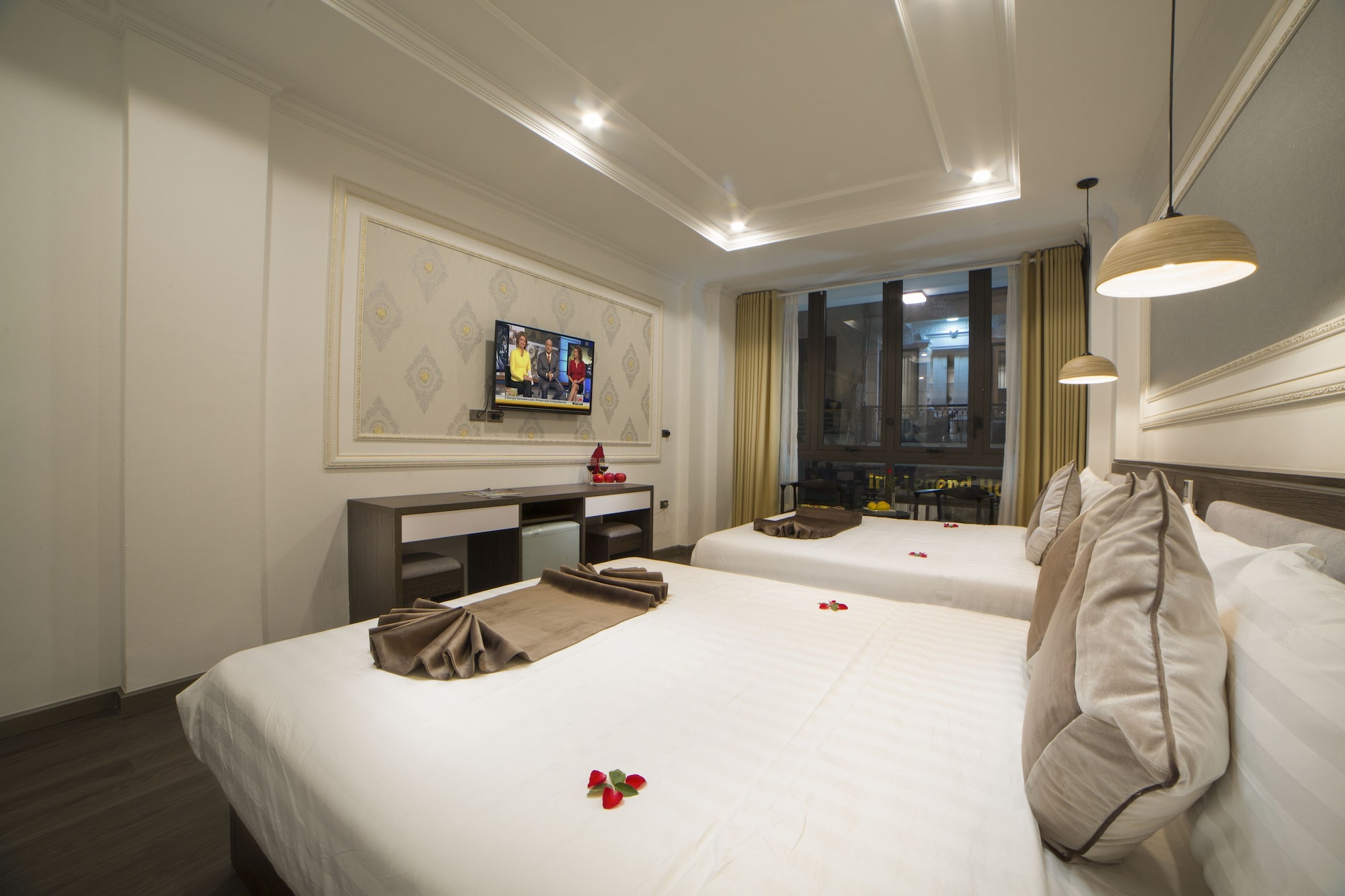FAMILY SUITE, CITY VIEW