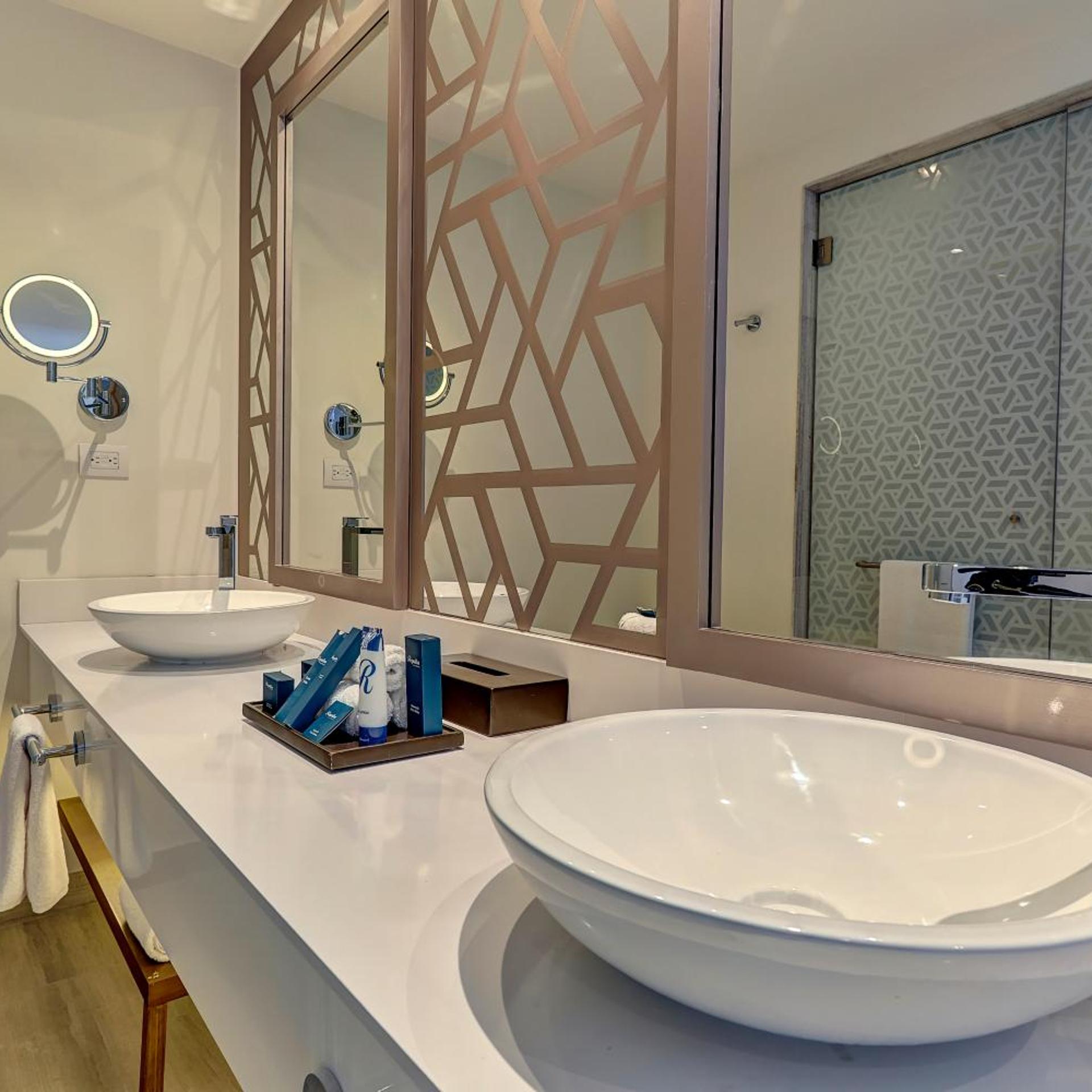 Junior Suite, Luxury, Sunset View, Sofa، Royalton CHIC Cancun, An Autograph Collection (ex Royalton Cancun) 8/10