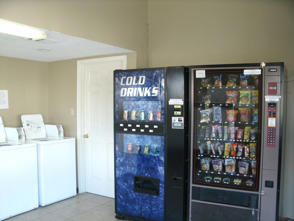 Motel6 Millington, TN 22/47
