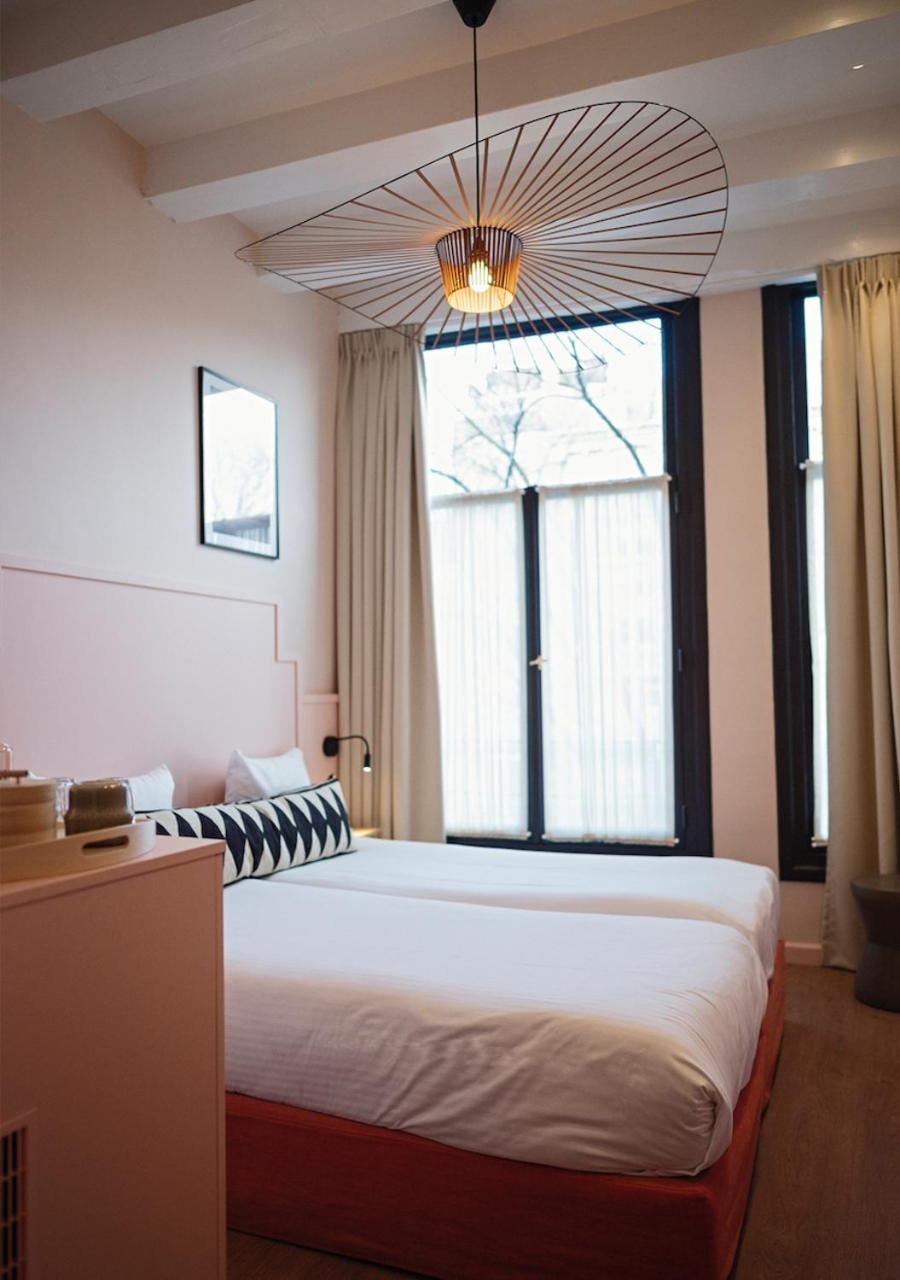 ROOM, DOUBLE BED, CANAL VIEW