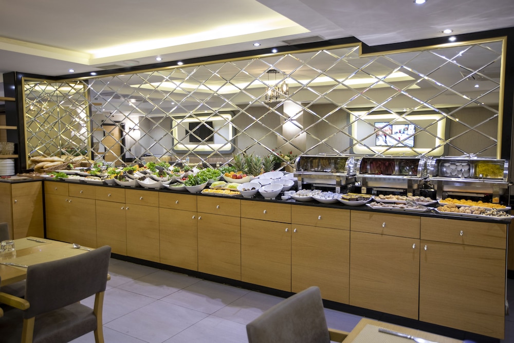 Best Garden Hotel 53/60