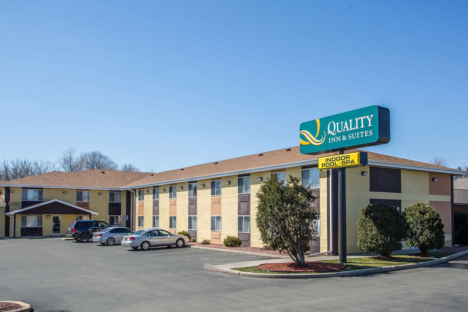 Quality Inn And Suites West Bend 15/17