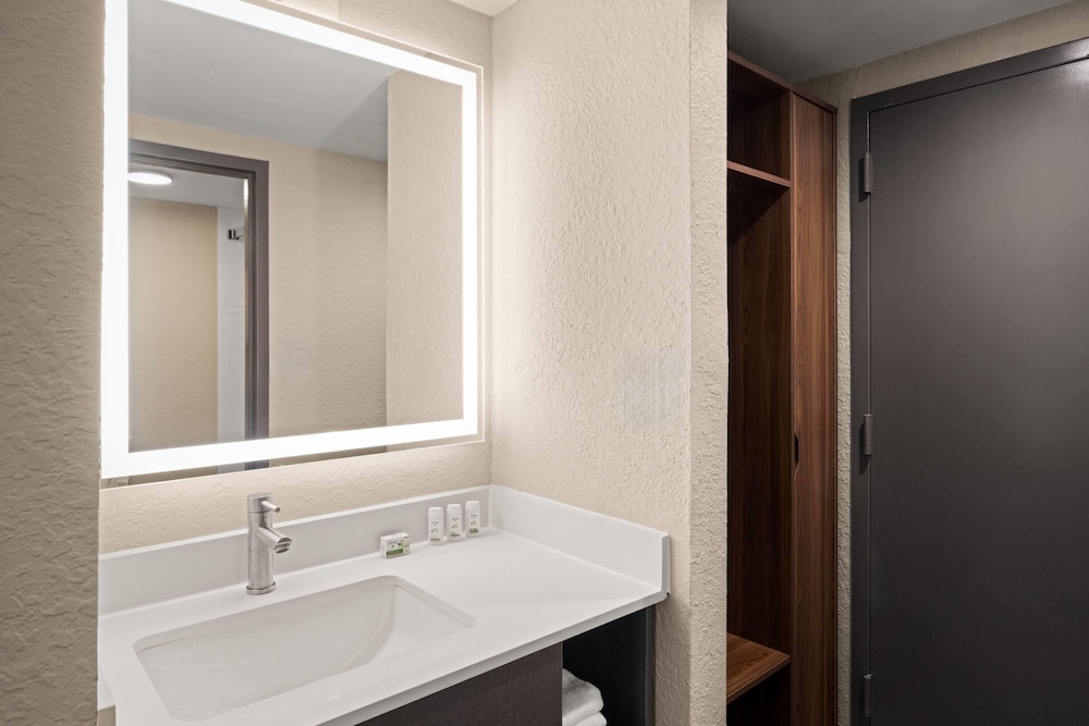 Hawthorn Extended Stay by Wyndham Nashville Airport/Opryland 47/50